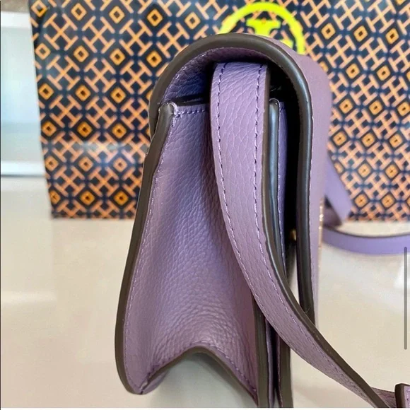 🚫SOLD🚫🏅NEW🏅TORY BURCH Britten small saddle bag /crossbody bag/shoulder bag - Picture 5 of 7